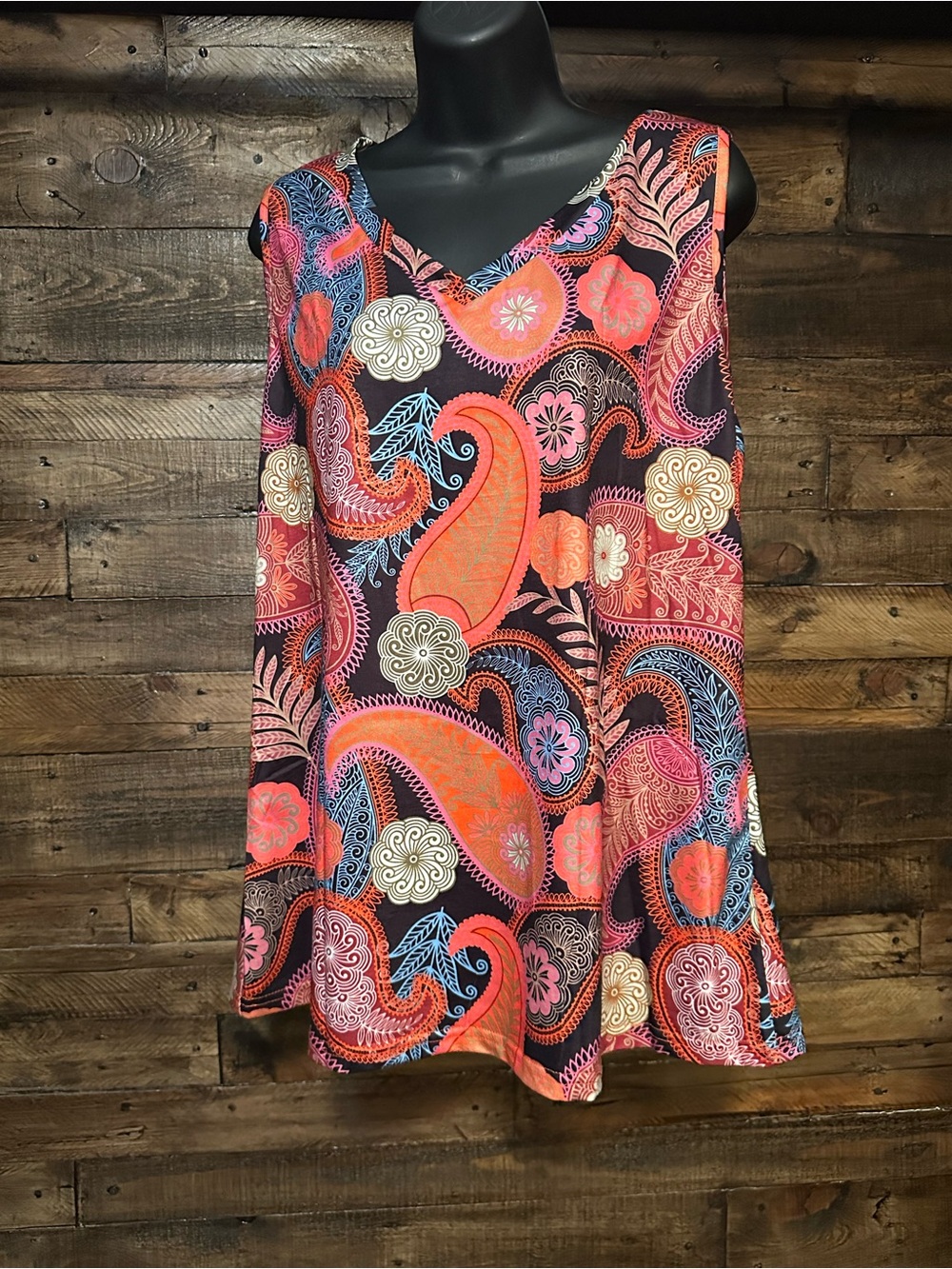 ETCYY V-neck paisley sleeveless top